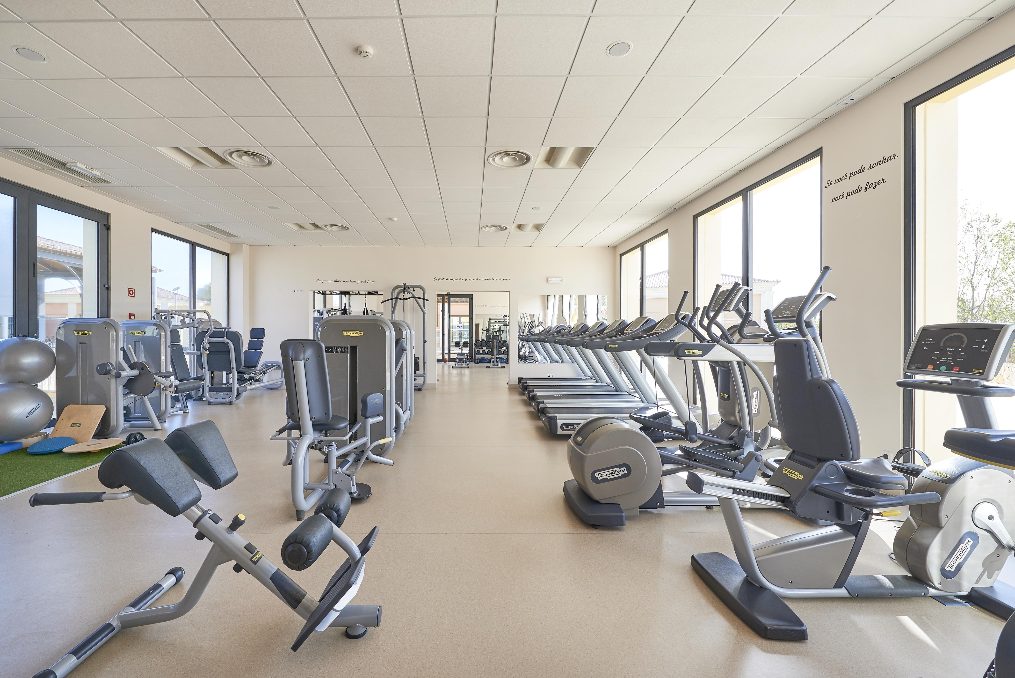 Cascade Wellness Resort Lagos Dış mekan fotoğraf The gym at the University of Roehampton