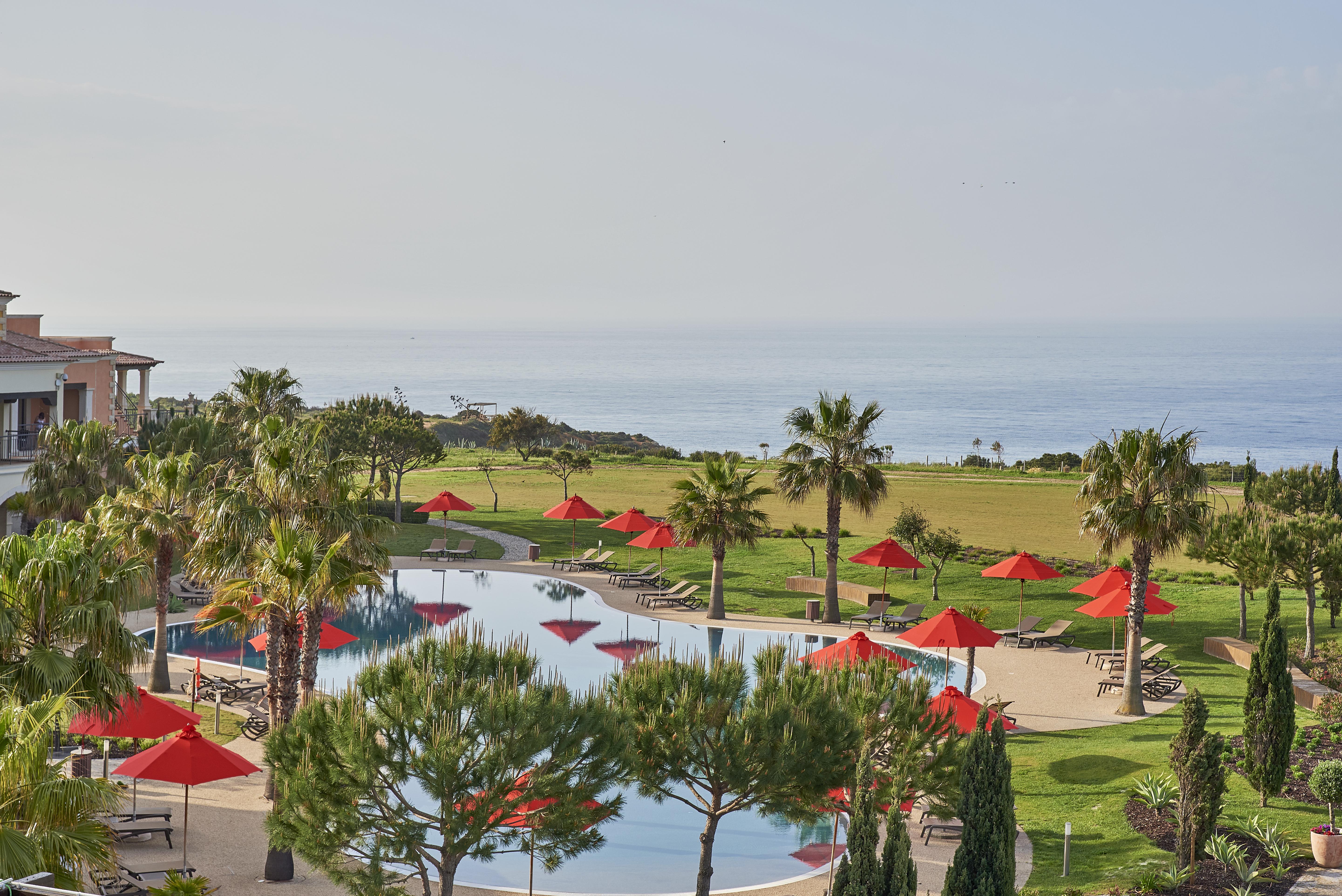 Cascade Wellness Resort Lagos Dış mekan fotoğraf The resort's pool area