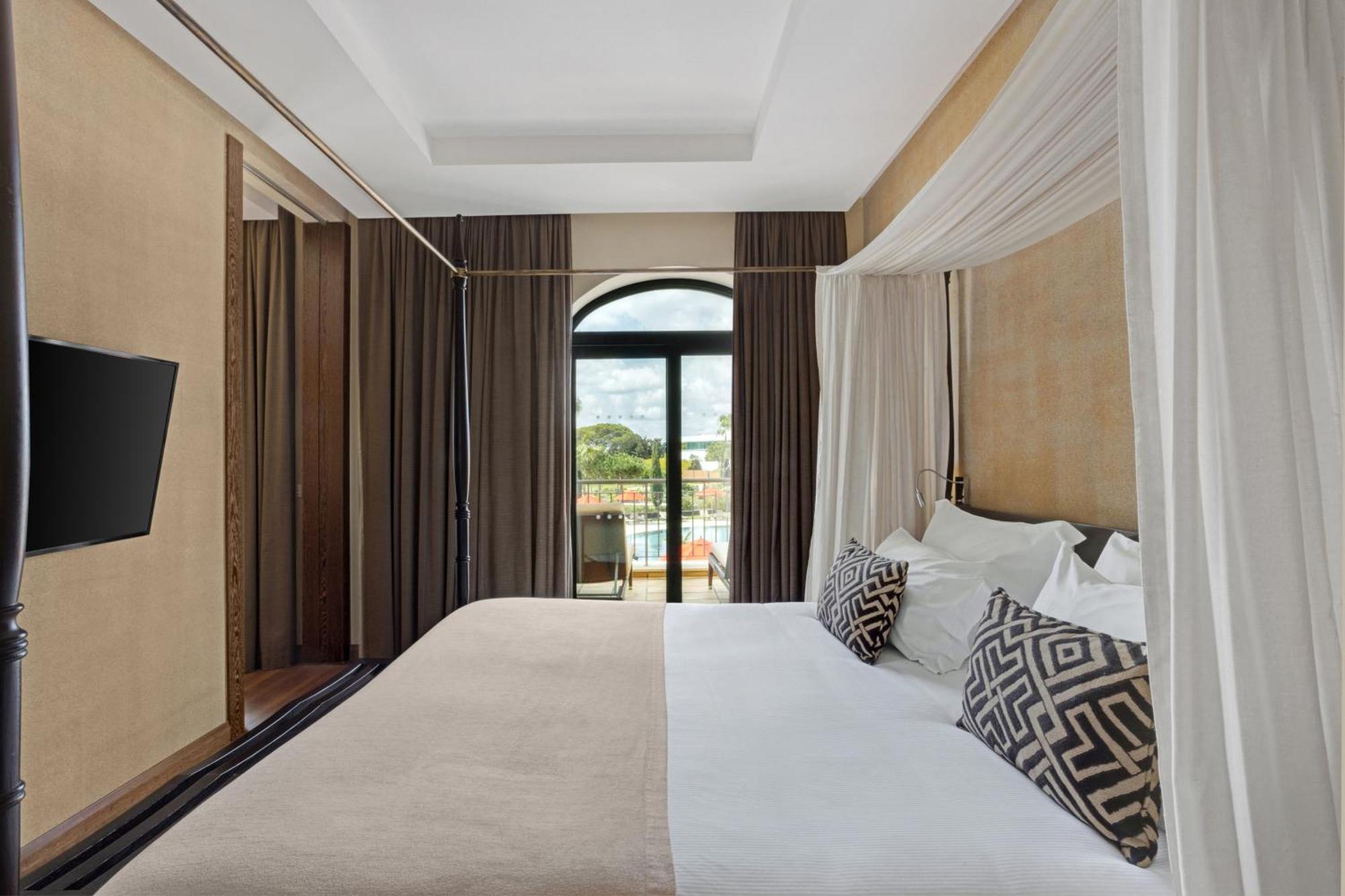 Cascade Wellness Resort Lagos Dış mekan fotoğraf A bedroom at the hotel